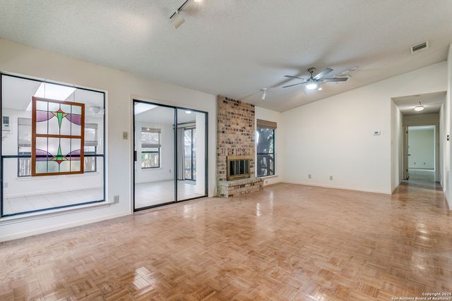 7131 Thrush View Ln, San Antonio, TX 78209