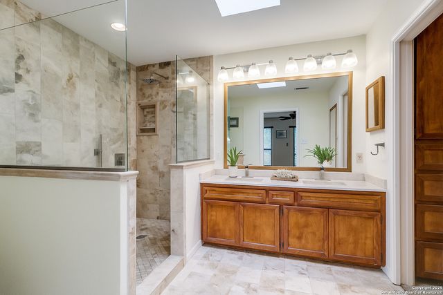 7131 Thrush View Ln, San Antonio, TX 78209