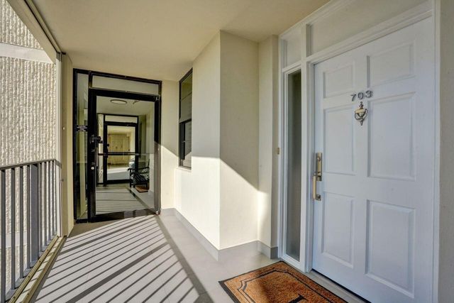 400 Beach Road 703, Tequesta, FL 33469