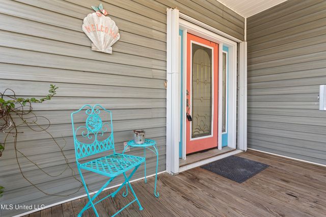 7613 Belle Fontaine Drive, Ocean Springs, MS 39564