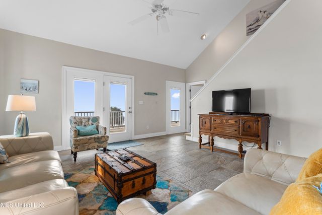 7613 Belle Fontaine Drive, Ocean Springs, MS 39564