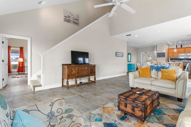 7613 Belle Fontaine Drive, Ocean Springs, MS 39564