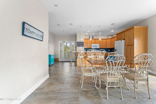 7613 Belle Fontaine Drive, Ocean Springs, MS 39564