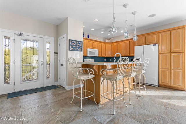 7613 Belle Fontaine Drive, Ocean Springs, MS 39564