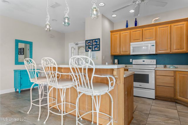 7613 Belle Fontaine Drive, Ocean Springs, MS 39564