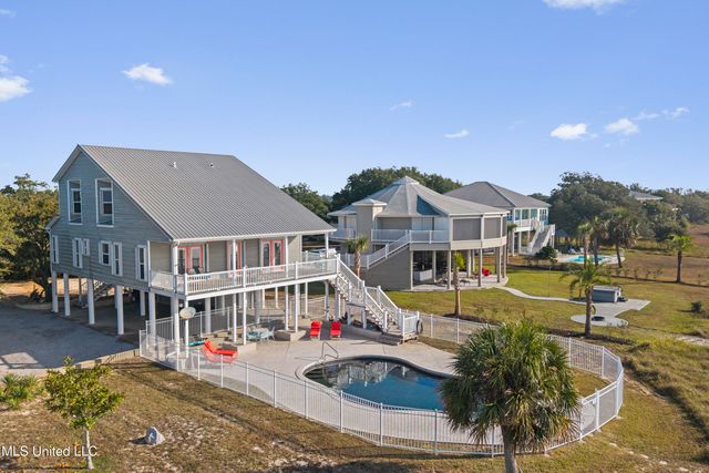 7613 Belle Fontaine Drive, Ocean Springs, MS 39564