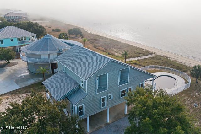 7613 Belle Fontaine Drive, Ocean Springs, MS 39564