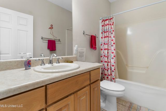 7613 Belle Fontaine Drive, Ocean Springs, MS 39564