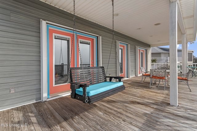 7613 Belle Fontaine Drive, Ocean Springs, MS 39564