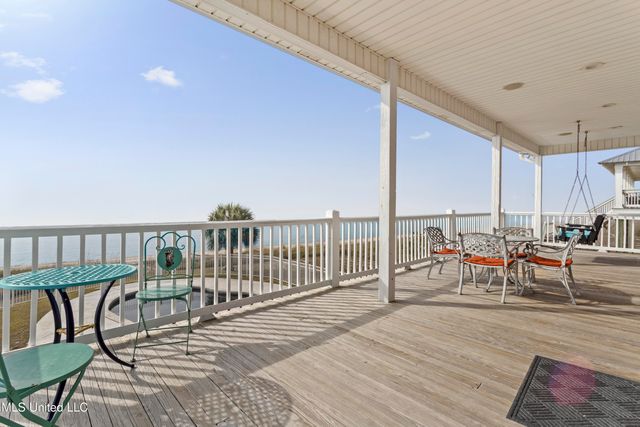 7613 Belle Fontaine Drive, Ocean Springs, MS 39564