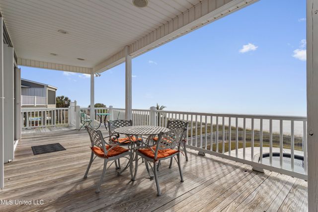 7613 Belle Fontaine Drive, Ocean Springs, MS 39564