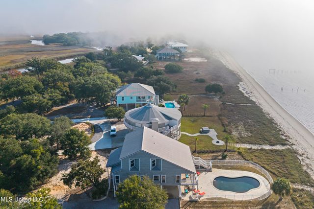 7613 Belle Fontaine Drive, Ocean Springs, MS 39564