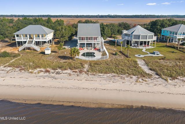 7613 Belle Fontaine Drive, Ocean Springs, MS 39564