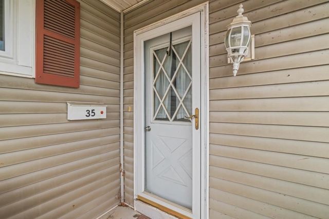 35 W SMITH Street, Corry, PA 16407