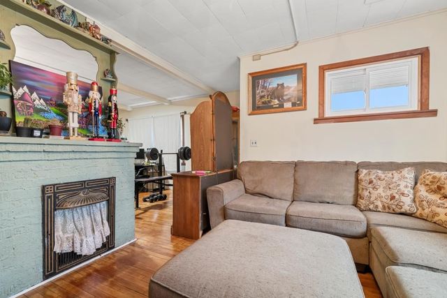 35 W SMITH Street, Corry, PA 16407