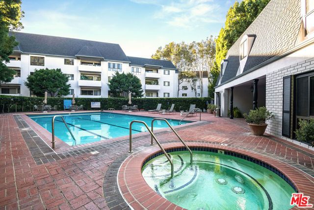 647 Wilcox Avenue 3G, Los Angeles, CA 90004