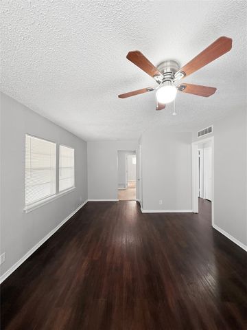 3520 Western Avenue, Fort Worth, TX 76107