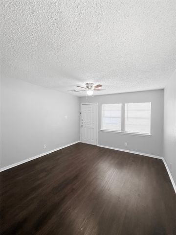 3520 Western Avenue, Fort Worth, TX 76107