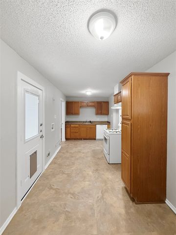3520 Western Avenue, Fort Worth, TX 76107