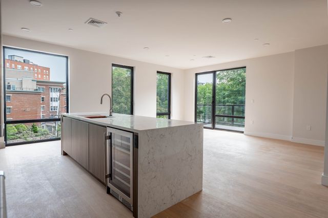 80 Vernon Street Unit 1-A, Brookline, MA 02446