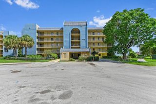 2828 Tennis Club Drive #202, West Palm Beach, FL 33417