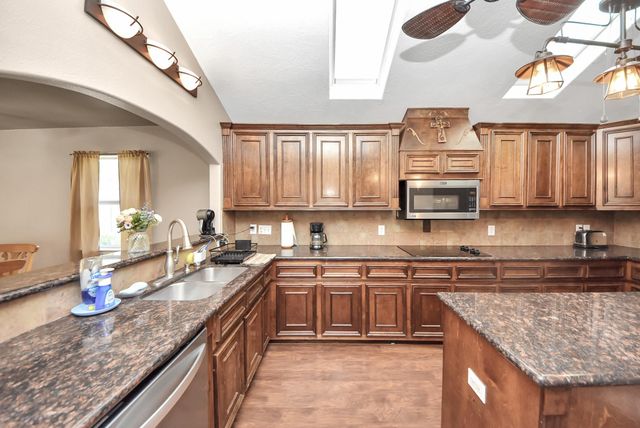 15443 W Loop Dr, Plantersville, TX 77363