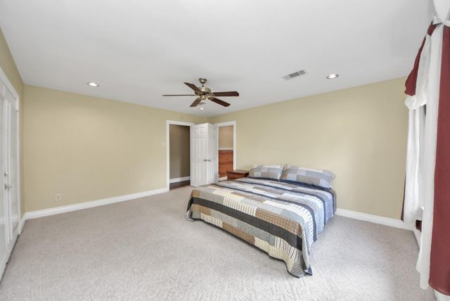 15443 W Loop Dr, Plantersville, TX 77363