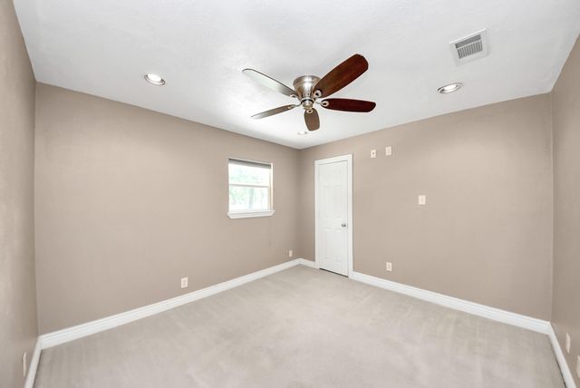 15443 W Loop Dr, Plantersville, TX 77363