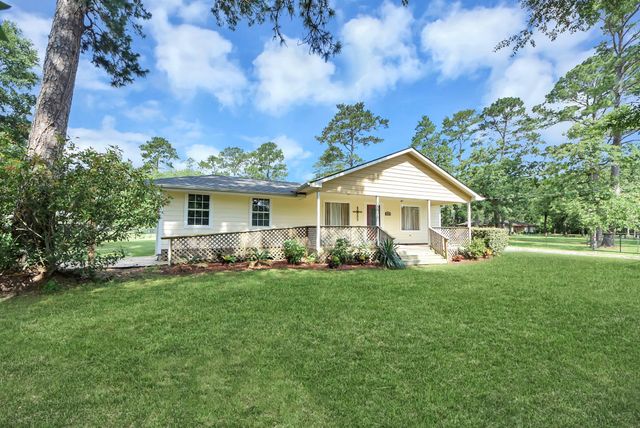 15443 W Loop Dr, Plantersville, TX 77363