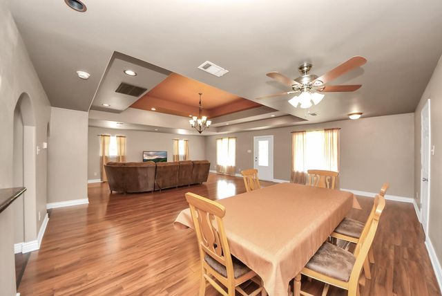15443 W Loop Dr, Plantersville, TX 77363