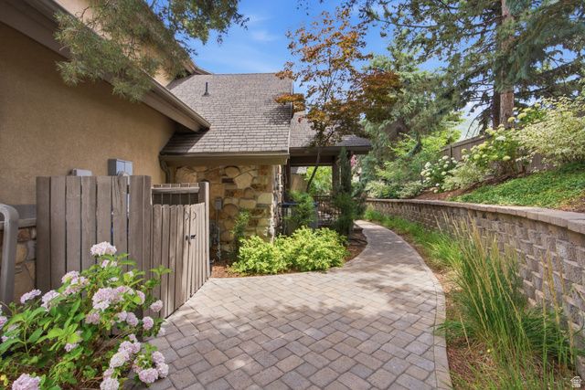 3158 E OLD RIDGE CIR, Cottonwood Heights, UT 84121