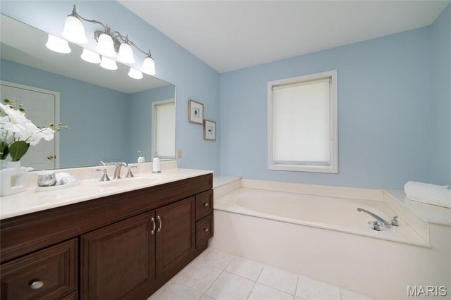 16275 Lone Cabin Drive, Wildwood, MO 63005