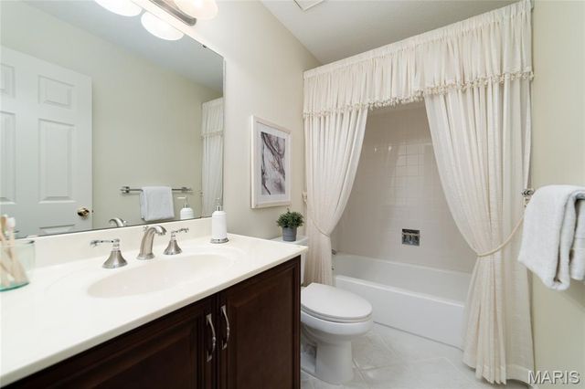 16275 Lone Cabin Drive, Wildwood, MO 63005