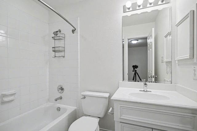 2416 Charleston Street A, Houston, TX 77021
