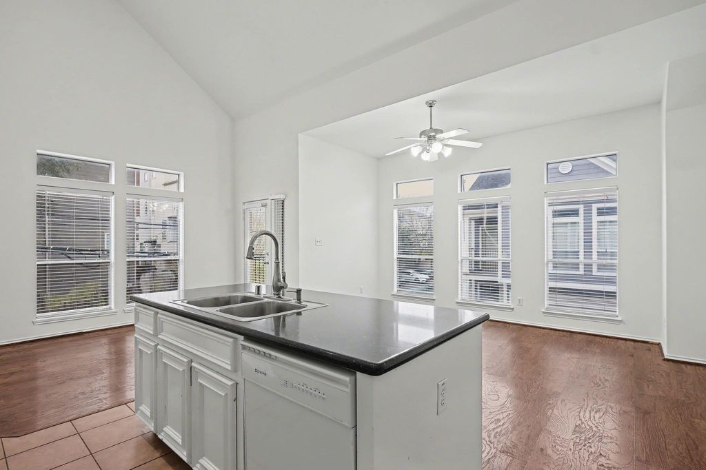 2416 Charleston Street A, Houston, TX 77021