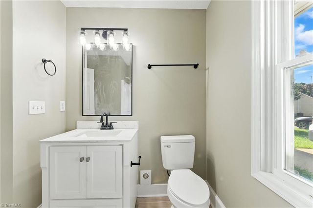 2105 Foggy Lane, High Point, NC 27265