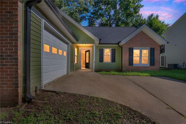 2105 Foggy Lane, High Point, NC 27265