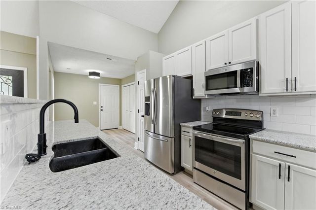 2105 Foggy Lane, High Point, NC 27265