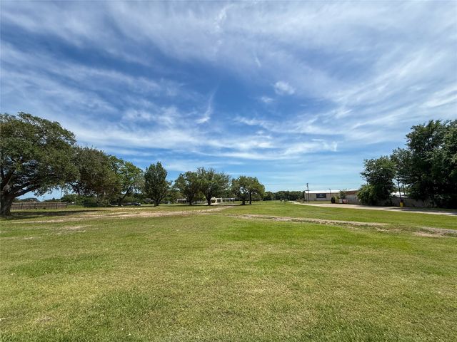 600 E Cedar Creek Parkway, Seven Points, TX 75143