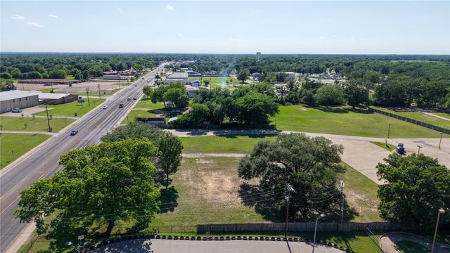 600 E Cedar Creek Parkway, Seven Points, TX 75143