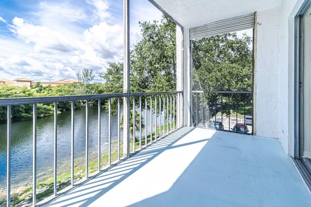 3280 Spanish Moss Terrace 307, Lauderhill, FL 33319