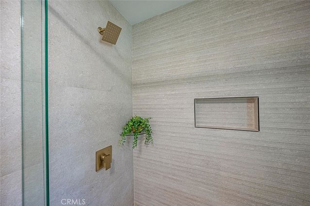 2703 Knoxville, Long Beach, CA 90815