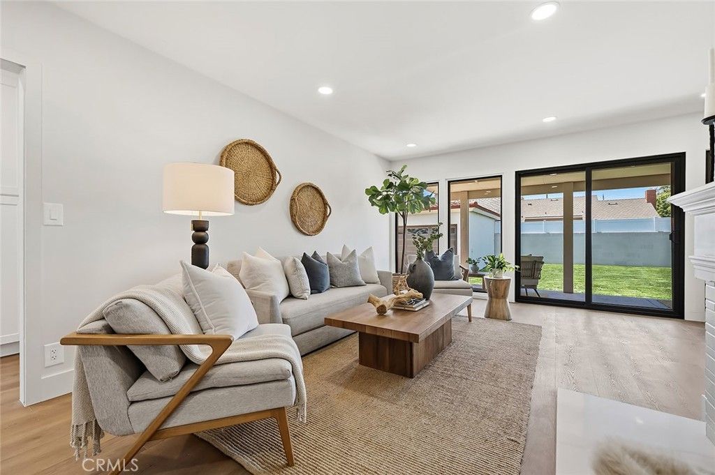 Image 12 of property listing at 2703 Knoxville, Long Beach, CA 90815