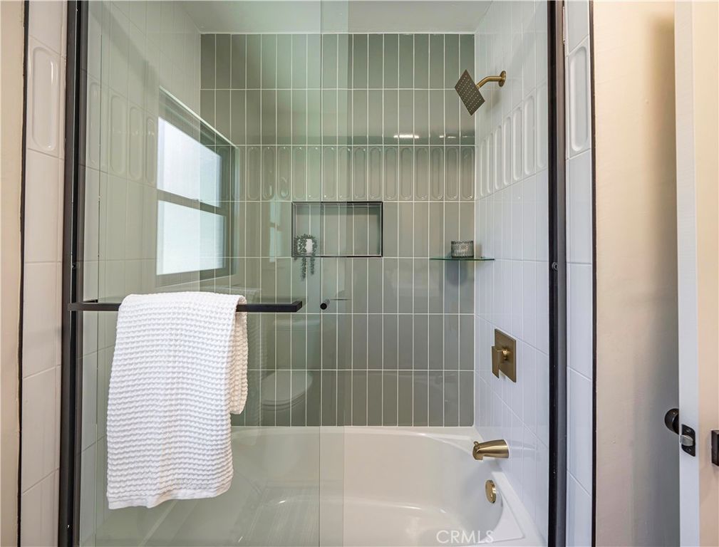 Image 21 of property listing at 2703 Knoxville, Long Beach, CA 90815