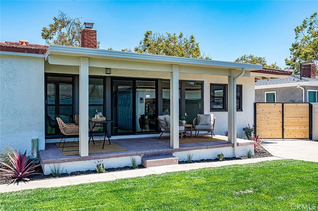 Image 27 of property listing at 2703 Knoxville, Long Beach, CA 90815