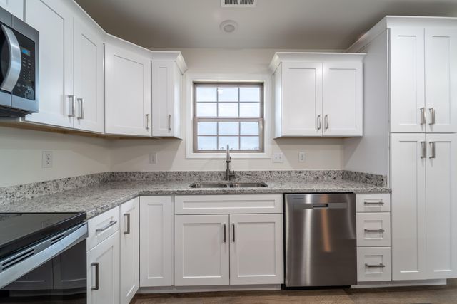 571 Middle Crk Way, Berea, KY 40403