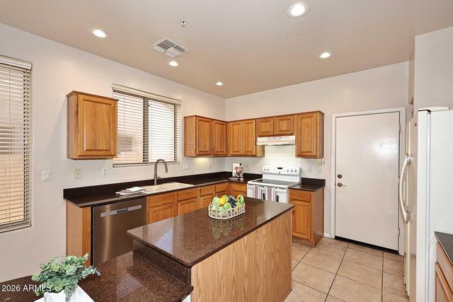 10859 E LE MARCHE Drive, Scottsdale, AZ 85255