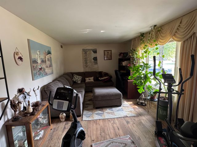 9090 Meadowland Drive, Grand Blanc, MI 48439