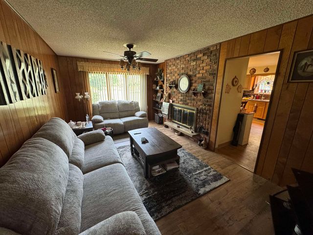 9090 Meadowland Drive, Grand Blanc, MI 48439