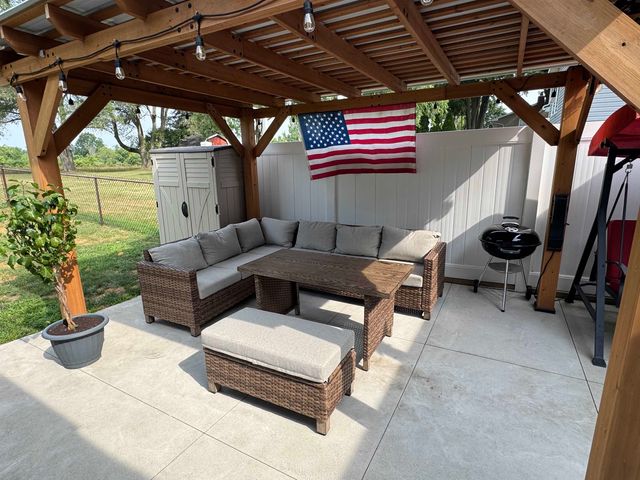9090 Meadowland Drive, Grand Blanc, MI 48439